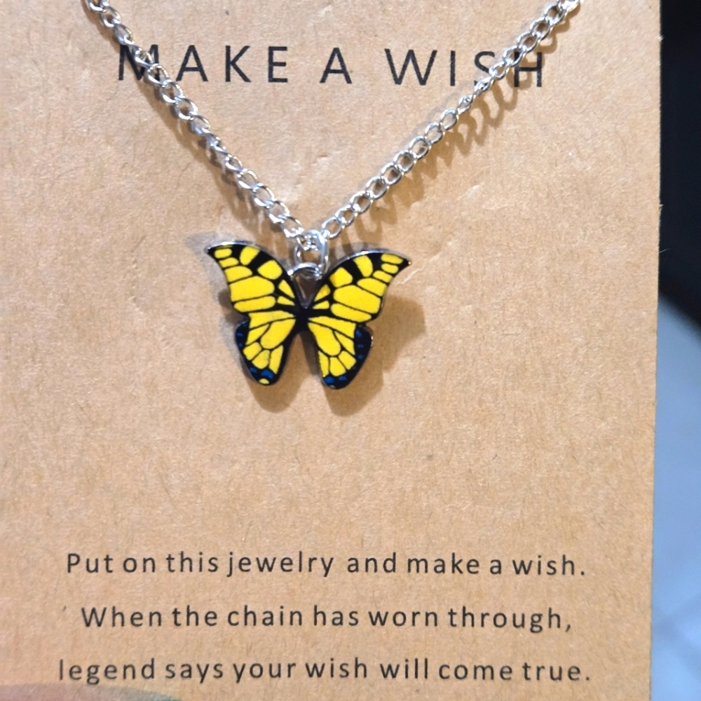 🍒🍒 Yellow Butterfly Pendant Necklace